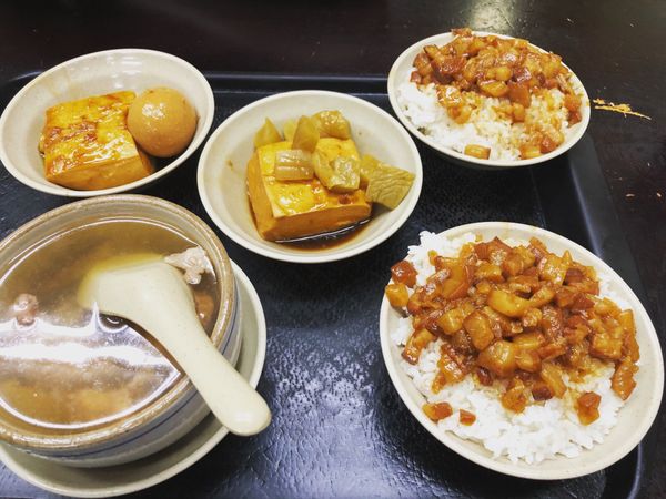 台湾・高雄「台湾🇹🇼4回目　台北、高雄」の写真：今大魯肉飯。Best of 魯肉飯！アン...