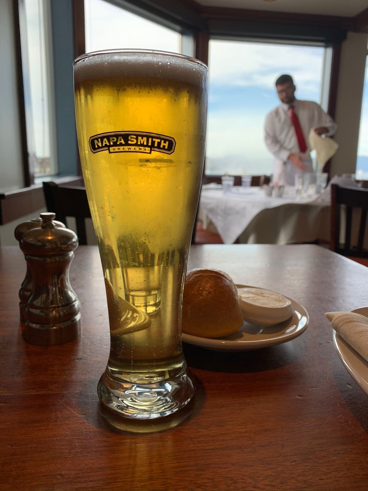 ピア39で腹ごしらえ。食べたかったロブスターロール。