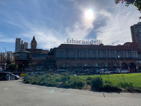 アメリカ(米国)・サンフランシスコ「サンフランシスコ巡り」の写真：Ghirardelli Chocolat...
