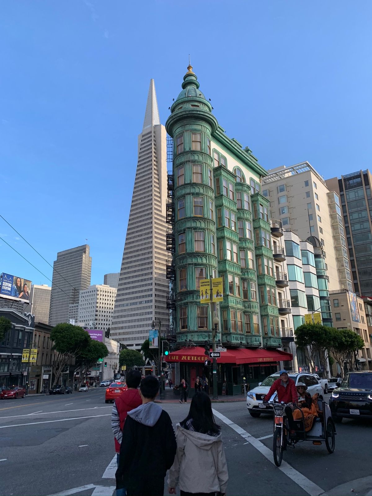 帰り、駅への道で。