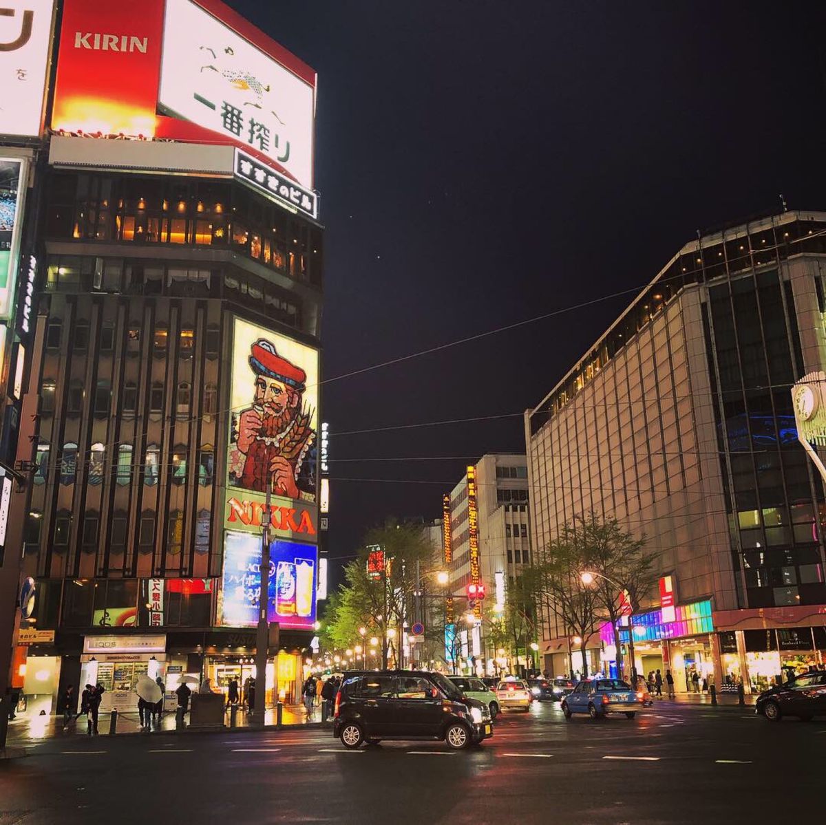 来ました、すすきの。