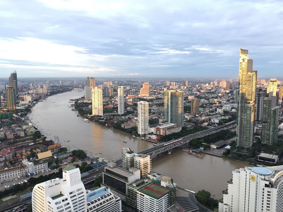 バンコク、ルブア アット ステート タワー