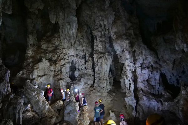 ジャマイカ・Kingston「カリブ旅」の写真：ビニャーレスでは洞窟探検もまた魅力的です...