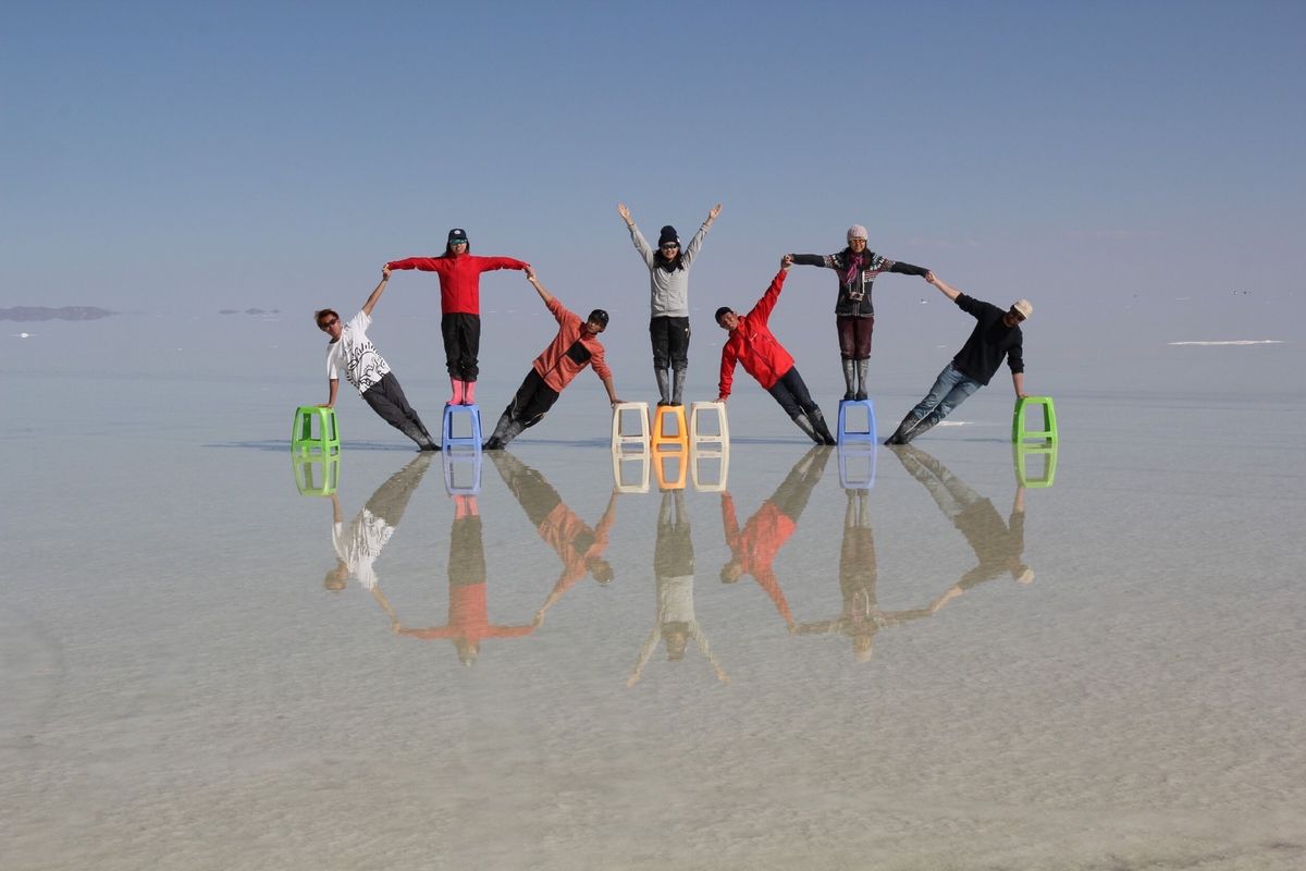 ウユニ塩湖①運良く前日に雨が降ったのでちょうどいい水位と晴れが重なり現地の...
