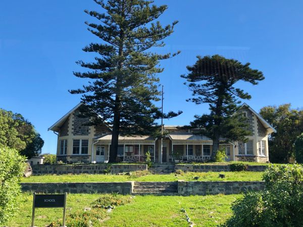 南アフリカ・ケープタウン「ペンギン調査に参加！」の写真：天候が急に崩れてタスクを一旦中止して自由...