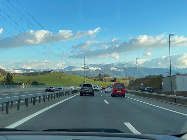 スイス・エネットビュルゲン「スイス エネットビュルゲン」の写真：スイス到着〜

エネットビュルゲンへ向か...