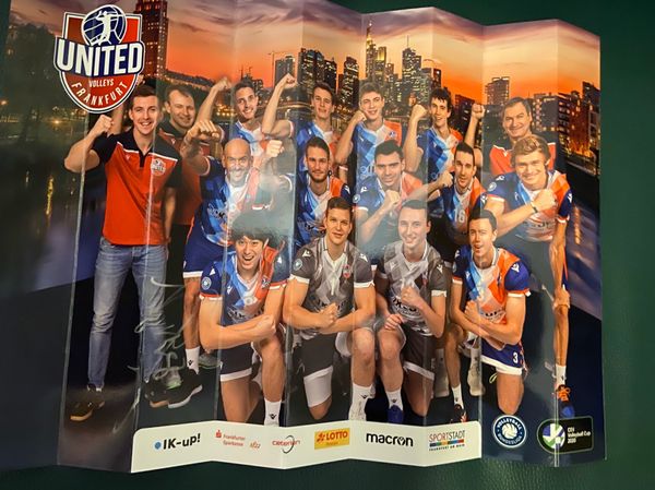 ドイツ・フランクフルト「ドイツ」の写真：席にボードが置いてあって、これをハリセン...