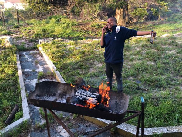 南アフリカ・ケープタウン「ペンギン調査に参加！」の写真：夕食は毎日順番で作ってたんだけど、この日...