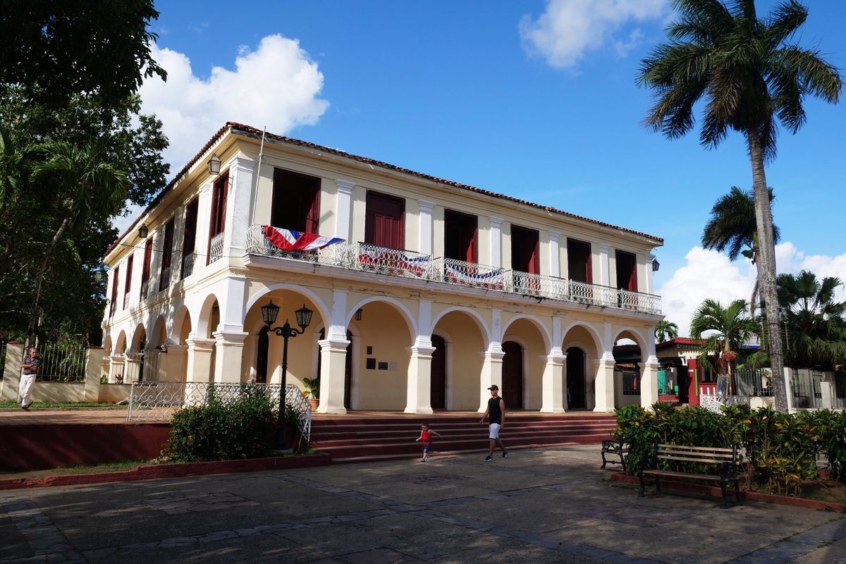 ビニャーレスの町は小さくて徒歩で歩いてまわれます。
こんな場所なら住んでも...