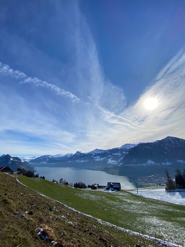 スイス・エネットビュルゲン「スイス エネットビュルゲン」の写真：昨日はホテルの裏にあるビルケンシュトック...