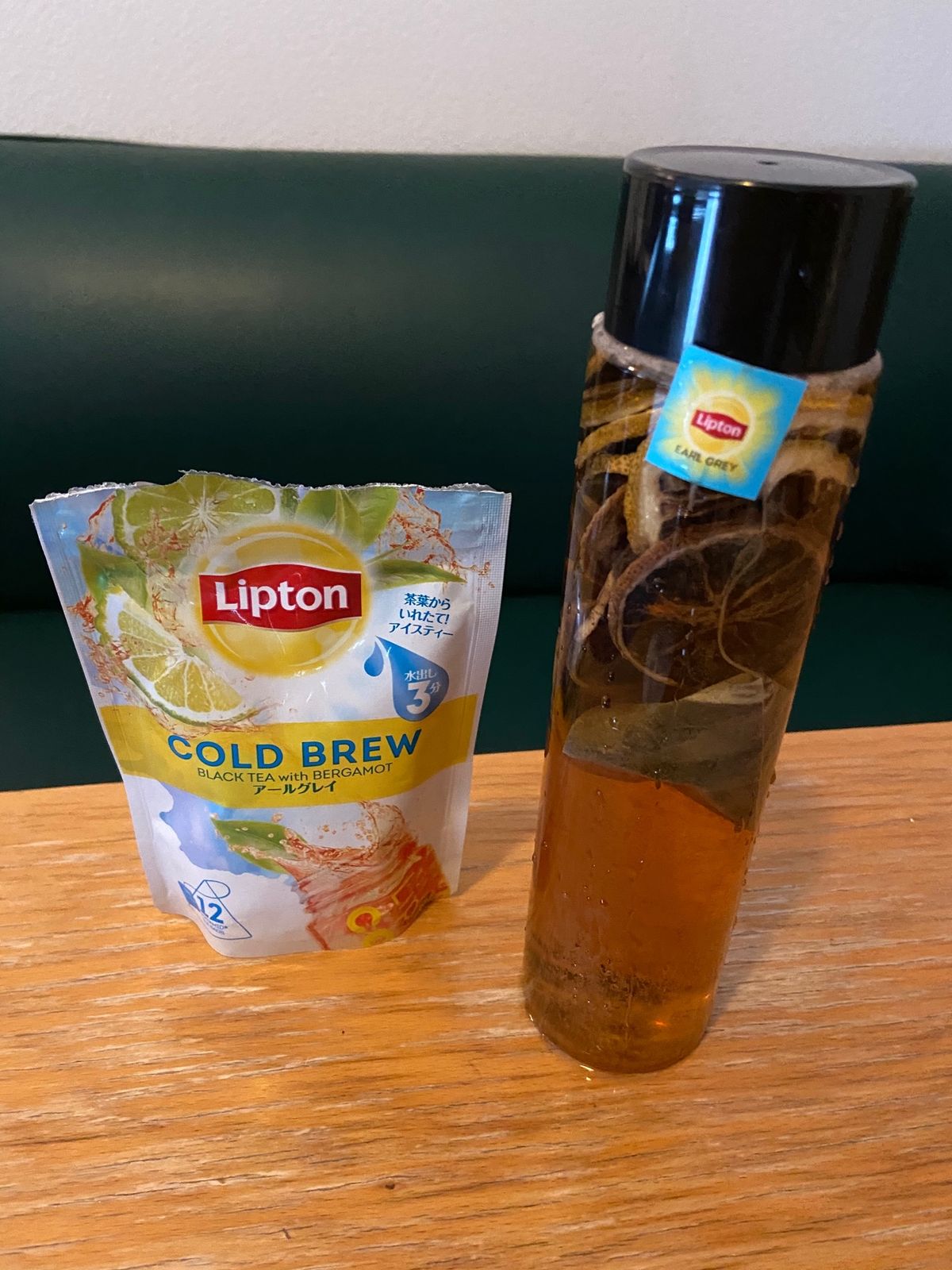 今日の夕食、茶色いなw

旅行中は我慢したくないので、カロリミット持参。
...