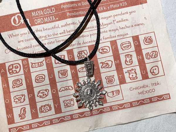 メキシコ・カンクン「カンクン🇲🇽」の写真：マヤ文字で名前のイニシャル文字を入れても...