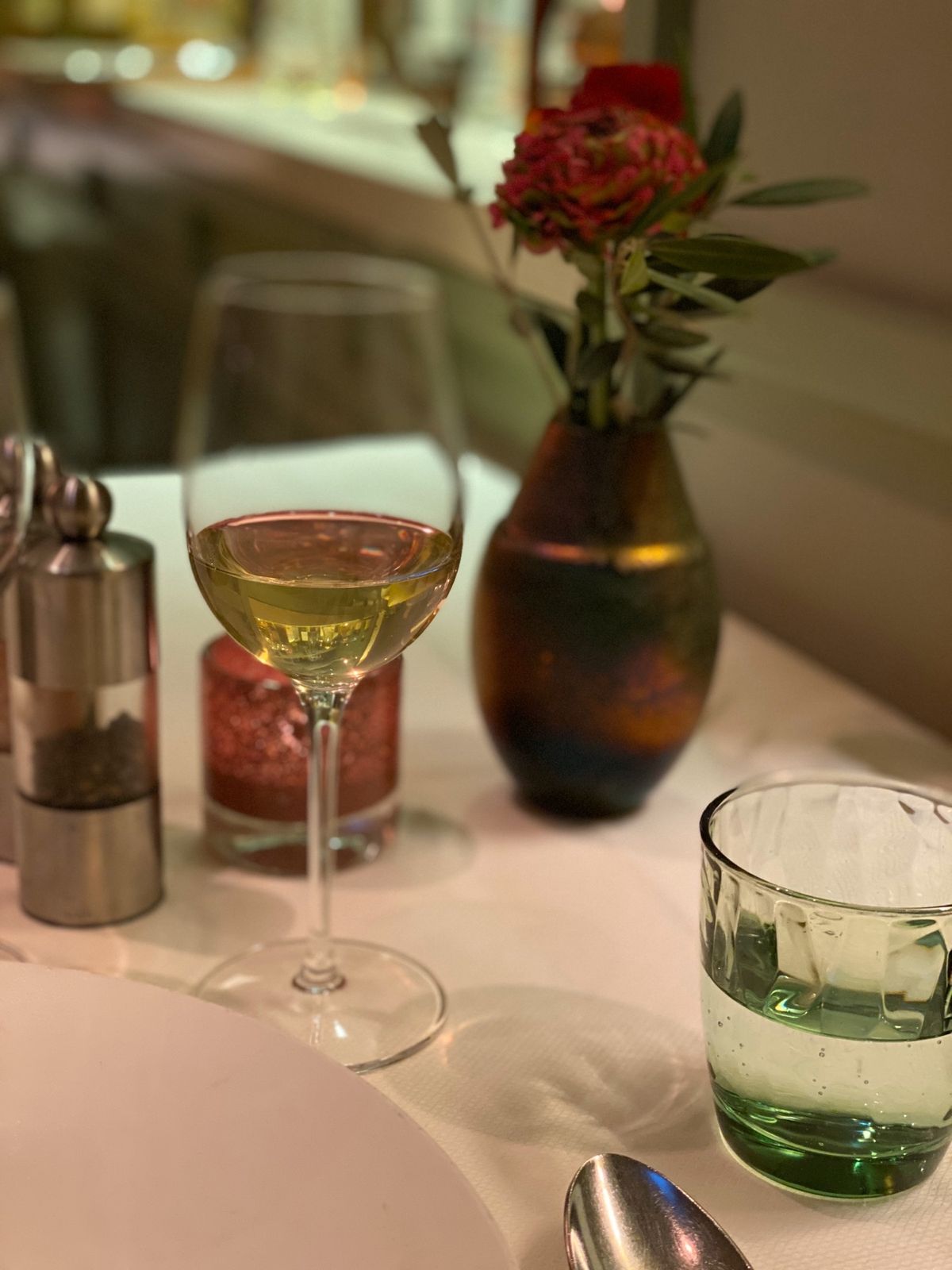 素晴らしい料理

飲みすぎたかも笑

Honeggのレストラン。

