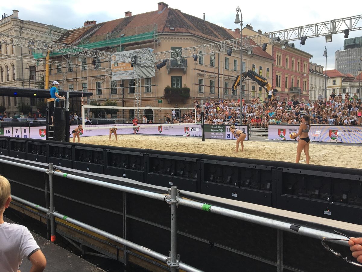 オープンキッチンでアフリカ料理をパクパク食べて、
そのあとcacaoで小さ...