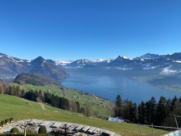 スイス・エネットビュルゲン「スイス エネットビュルゲン」の写真：何度も撮ってしまう。。

これから街に行...