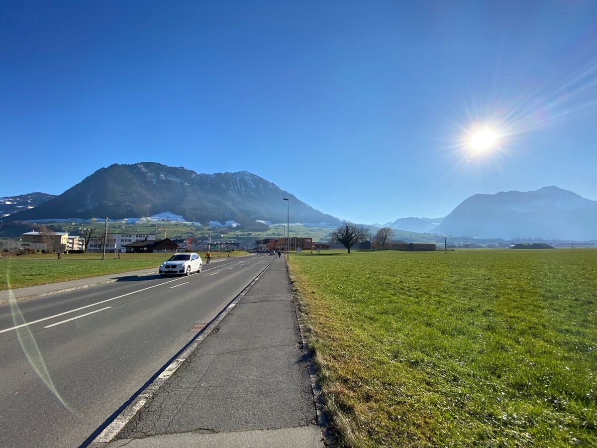 街に降りてきた。
普通の生活しかない。