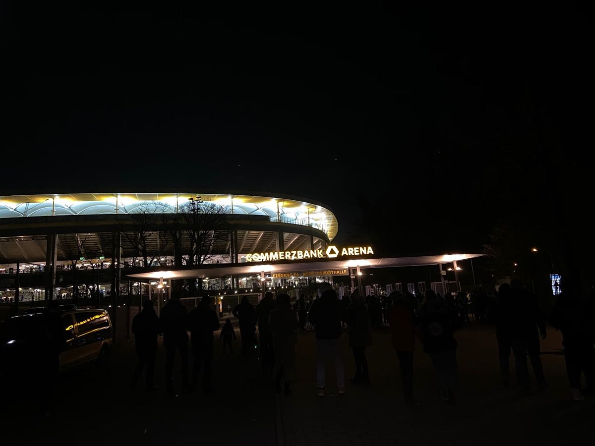 やっと来れたCommerzbank Arena！
Eintrachtのホー...