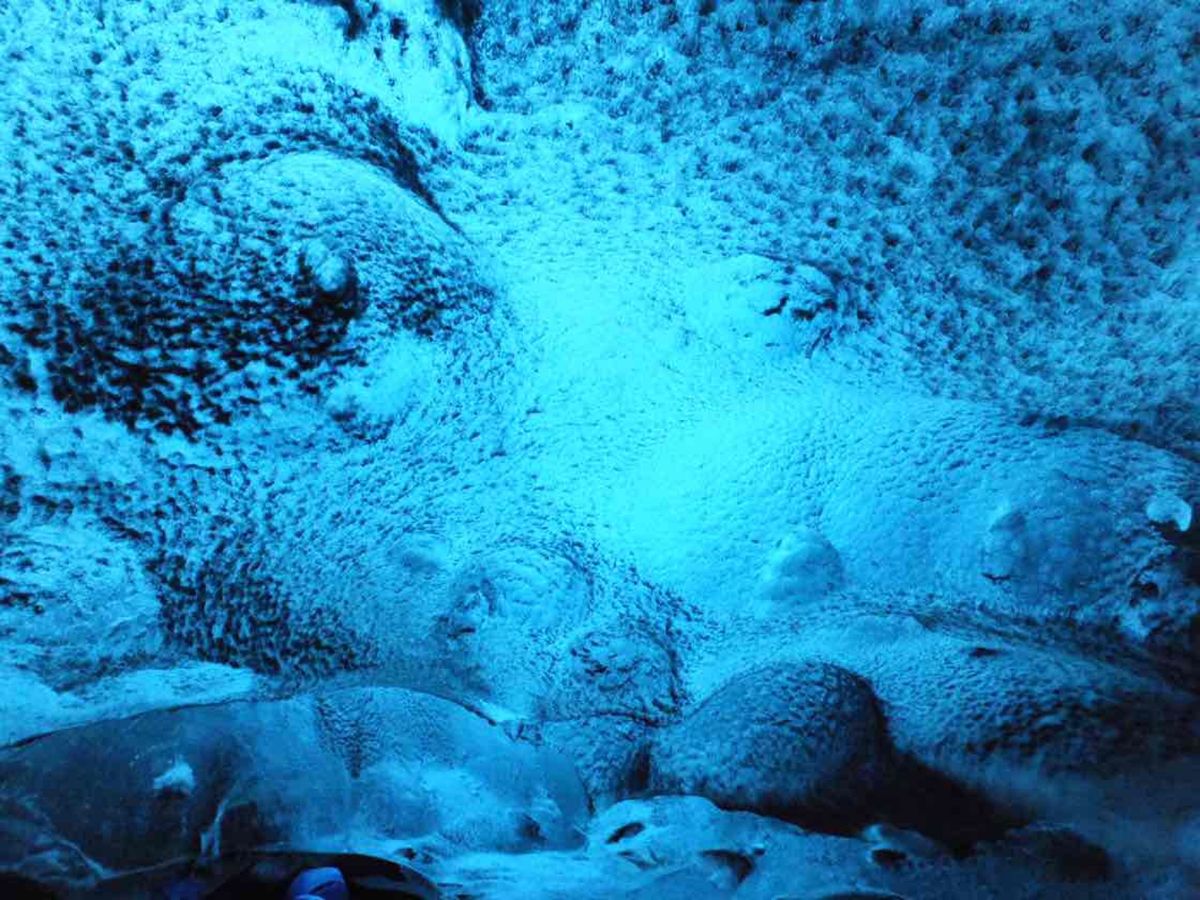 アイスランド のオーロラとアイスブルーケイブ♡