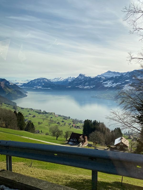 スイス・エネットビュルゲン「スイス エネットビュルゲン」の写真：エネットビュルゲン出発〜
チューリッヒに...