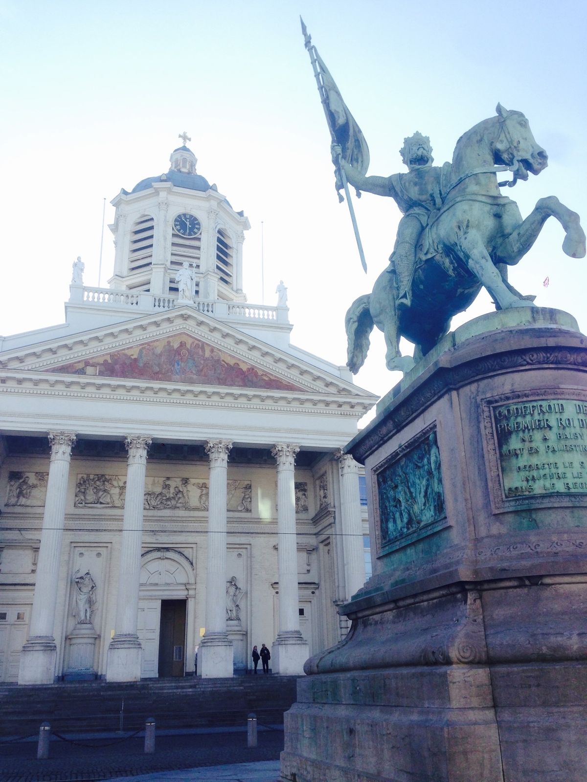 王宮
外も中も立派