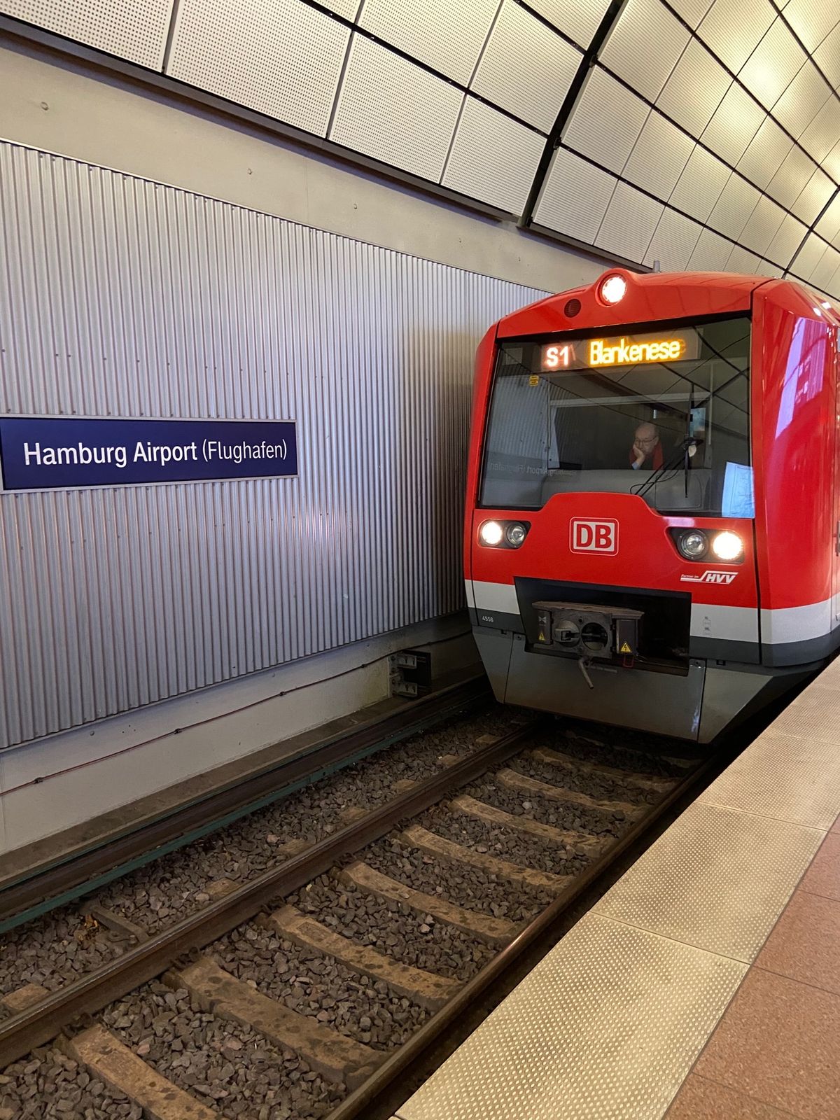 今日はハンブルグにやって来ました。
静かな街です。