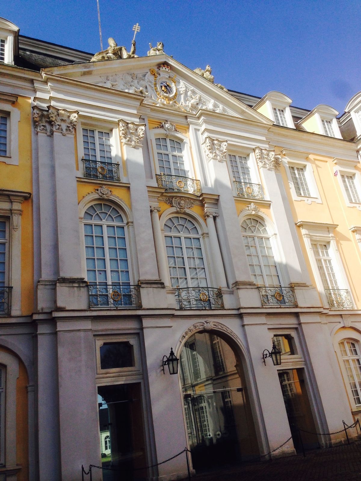 ボン郊外、ブリュールBrülにある当時の貴族屋敷
建てられた時期忘れちゃっ...