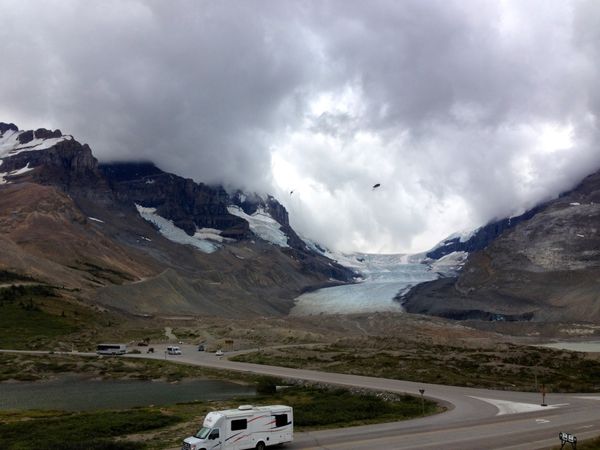 カナダ・バンクーバー「バンクーバー(2)」の写真：バンフに行った時は氷河ウォッチングにも参加