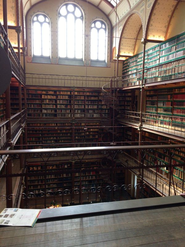 オランダ・アムステルダム「アムステルダム」の写真：アムステルダムの王立美術館は、
中が広々...