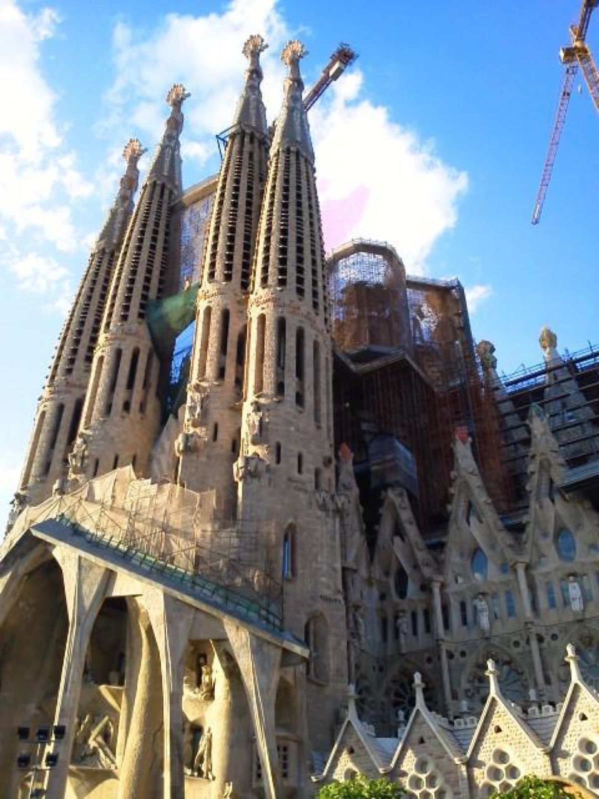 圧巻のサクラダファミリア。本場チュロスも♡