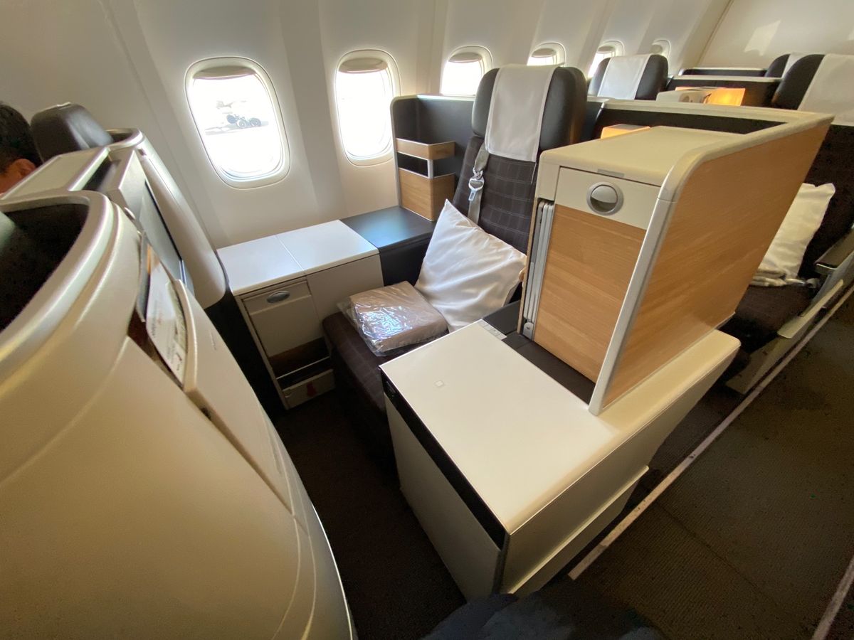 すごい広い席に変えてもらった！

これから日本へ帰りまーす！