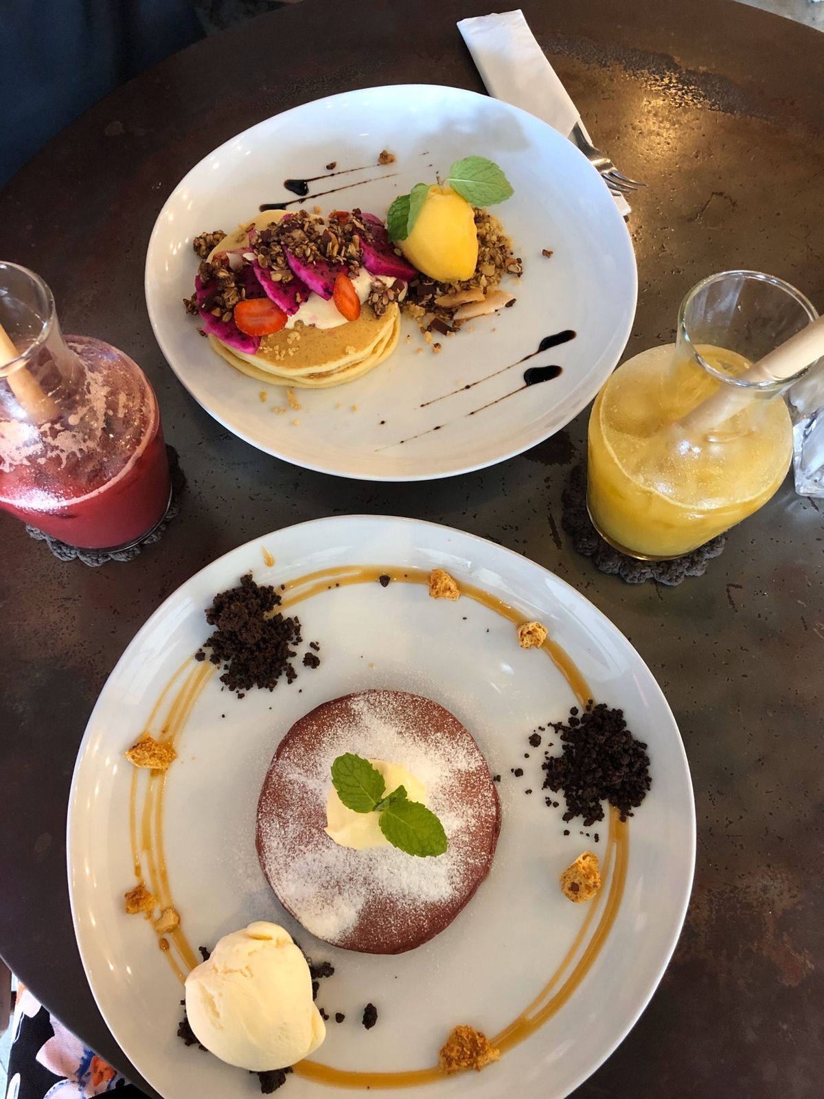 The Fat Turtle
オススメされた場所。ここにくるまでのタクシー...