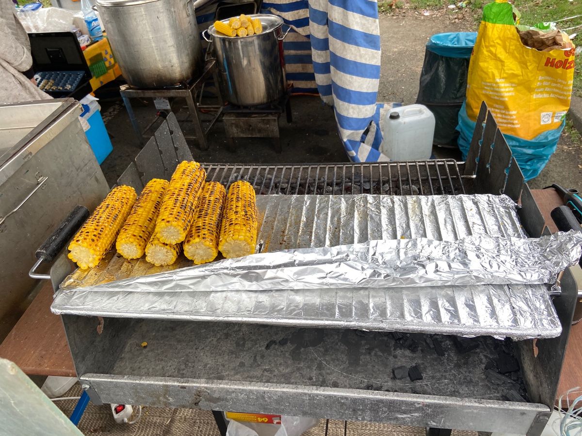 ドイツは閉店法があり、日曜日はほとんどお休み。
お腹空いて、Googleさ...