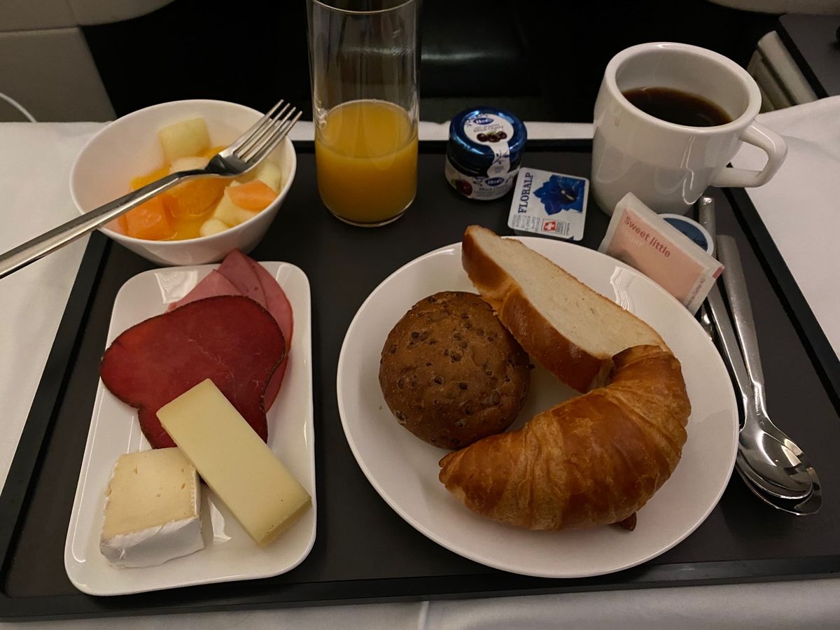 機内食。スイス旅行終了です！