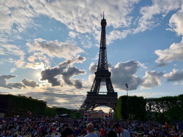 フランス・パリ「祝✨ フランス🇫🇷革命記念日」の写真