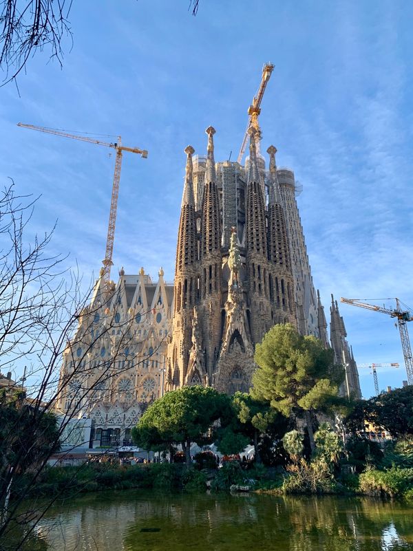 スペイン・バルセロナ「バルセロナ🇪🇸」の写真：サグラダファミリア⛪️