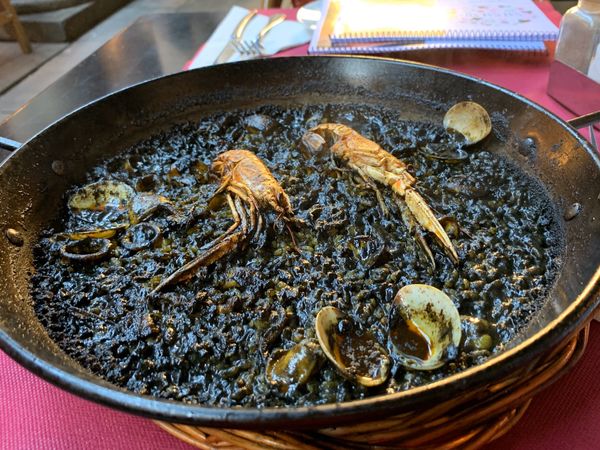 スペイン・バルセロナ「バルセロナ🇪🇸」の写真：🥘🍷💯