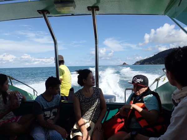 タイ・バンコク「2015 koh Lanta」の写真：ランタ島から、ボートツアーへ。私と妹と友...