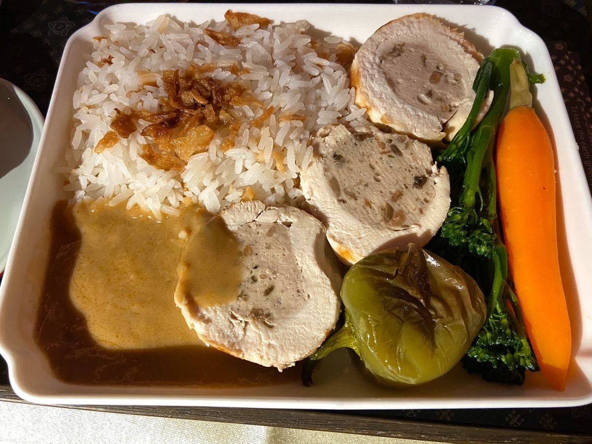 ご飯のお供は人生無限公司。
坐好了✌️

米が食べたくてカレーにしましたw