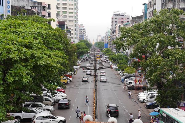 ミャンマー・Yangon「ミャンマー10日間」の写真：ヤンゴンの街並み
バイク禁止ってのが良いです