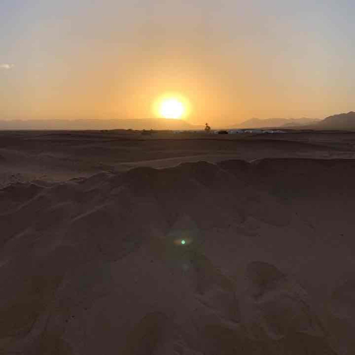 
　首都ラバトから移動し、マラケシュを経由しサハラザゴラ地区まで

  こ...