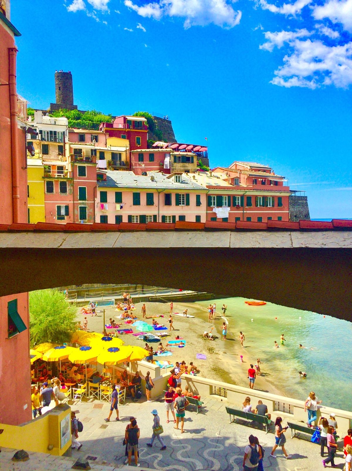 絶景のチンクエテッレ♡
お天気に映えるカラフルな景色。
来てよかった。