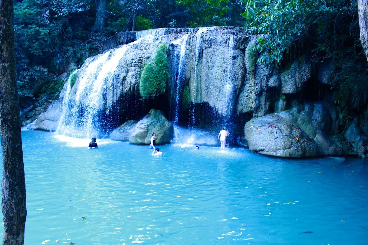 JTBのリゾートカンチャナブリツアーでエラワン滝へ。全部で7つの滝がありま...