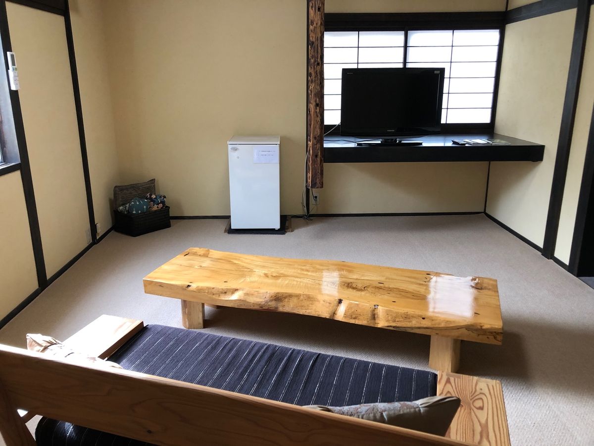 「花敷の湯」の露天風呂付き客室に宿泊。全5室だったので静かに落ち着いて過ご...