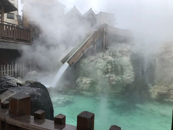 日本・草津「花敷温泉」の写真：長野原草津口からバスで草津温泉へ。揚げま...