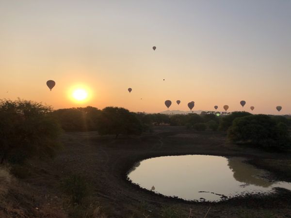 ミャンマー・ヤンゴン、バガン、インレー「ミャンマー」の写真