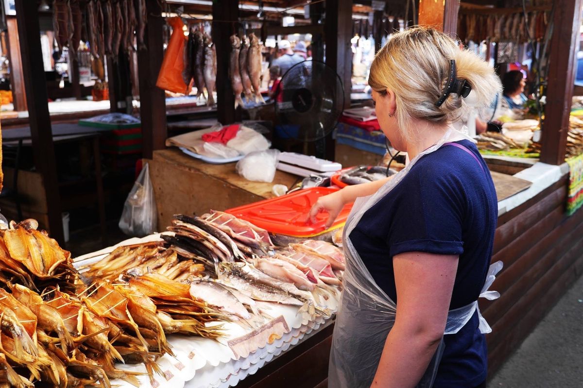 リストビヤンカの町は バイカル湖畔の小さな町。
バイカルアザラシのショーや...