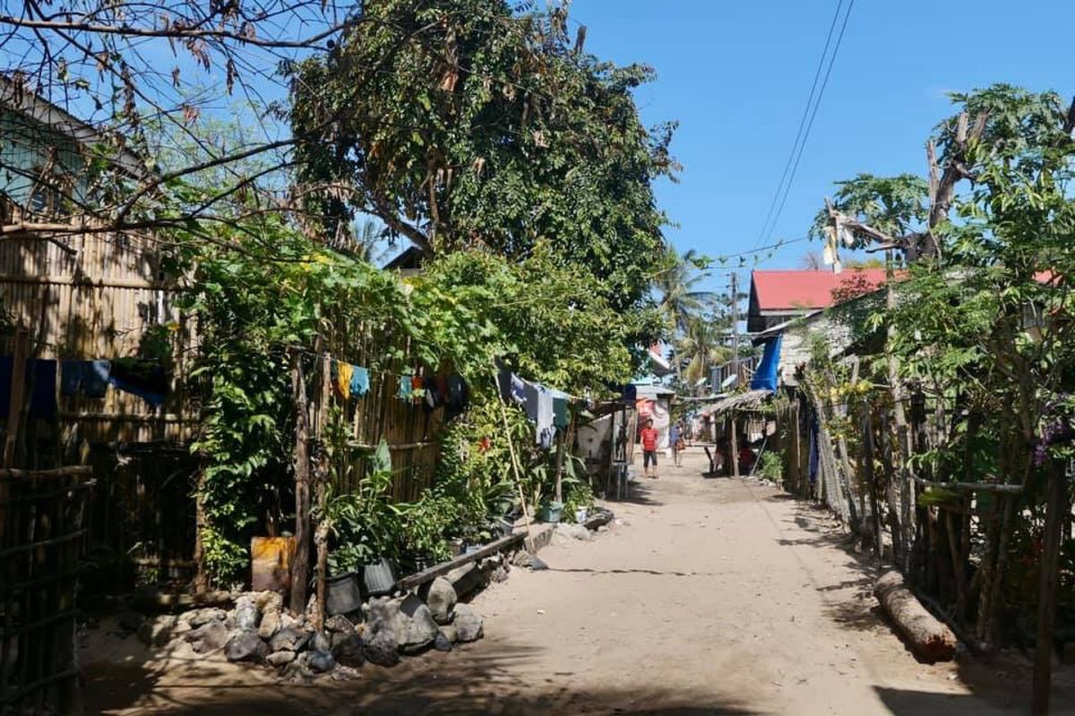 エルニドから１時間の田舎街でのんびり。