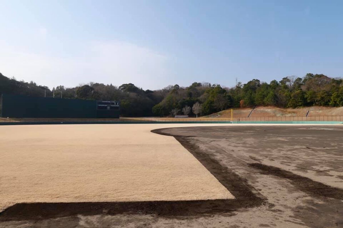 最初日。
由宇のカープ２軍練習場から岩国へ。錦帯橋も岩国城も改修中により、...