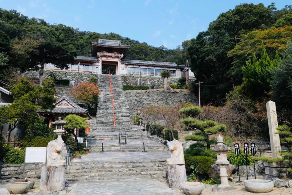 ２日目は和歌山市郊外寺院巡り。