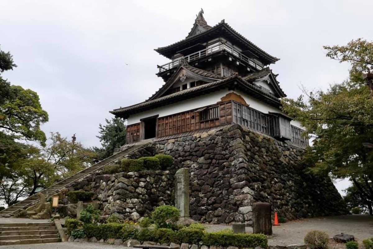 初日は丸岡城〜久保田酒造〜永平寺〜恐竜博物館。